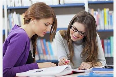 深圳壹佰業(yè) 聚焦文化教育、心理咨詢(xún)與兒童智力產(chǎn)品開(kāi)發(fā)的一站式服務(wù)商